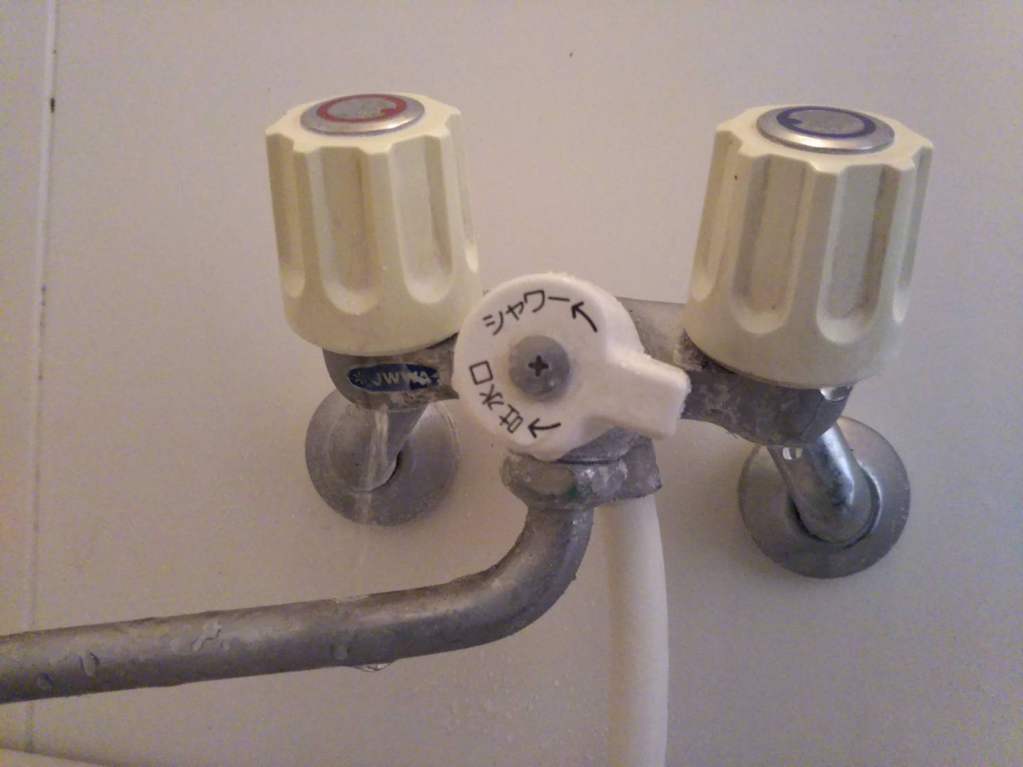 記事 水栓パッキン交換作業｜管理物件パッキン交換｜神戸、明石、加古川、姫路の不動産管理・サブリースのアースデザイン明石のアイキャッチ画像