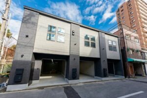 ガレージハウスアパート/アースデザイン